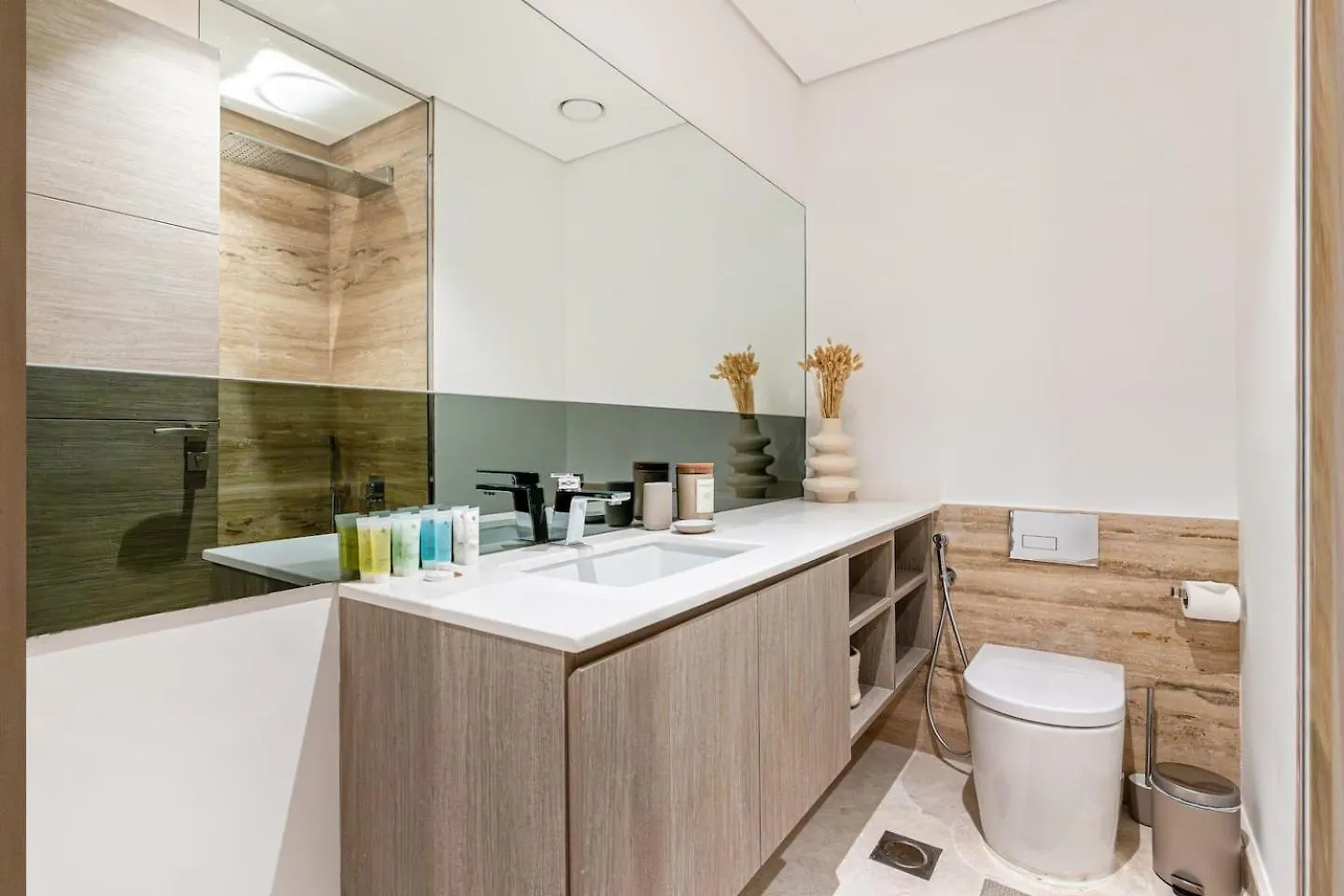 Urban Elegance New Studio Near Dubai Mall & Burj