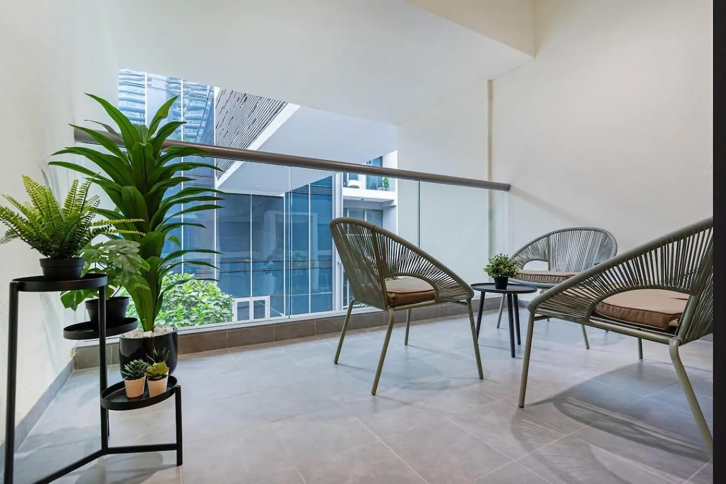 Apartment Urban Elegance New Studio Near Dubai Mall & Burj United Arab Emirates
