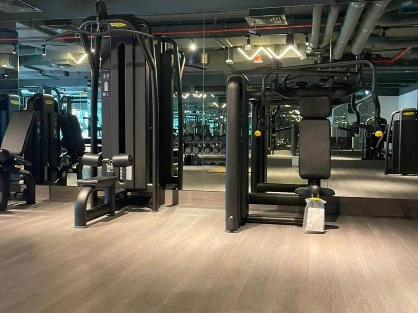 Urban Elegance New Studio Near Dubai Mall & Burj Apartment