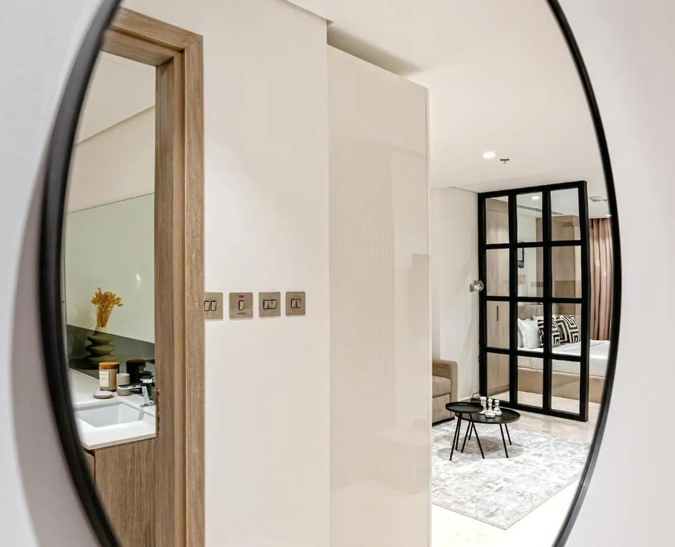 Urban Elegance New Studio Near Dubai Mall & Burj